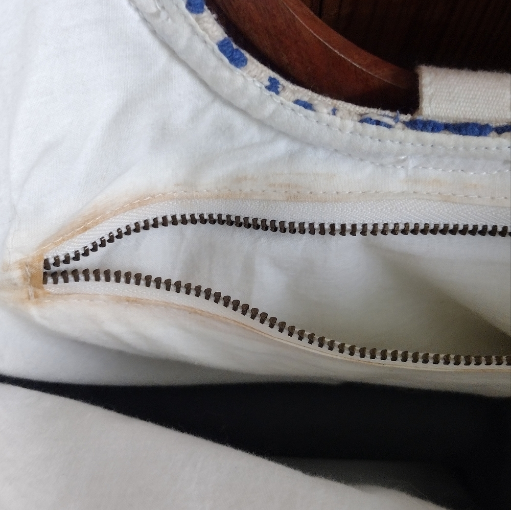 3/ $25 O'Neill Blue and White Patterned Women's Bag with Wooden Handle - Picture 3 of 7